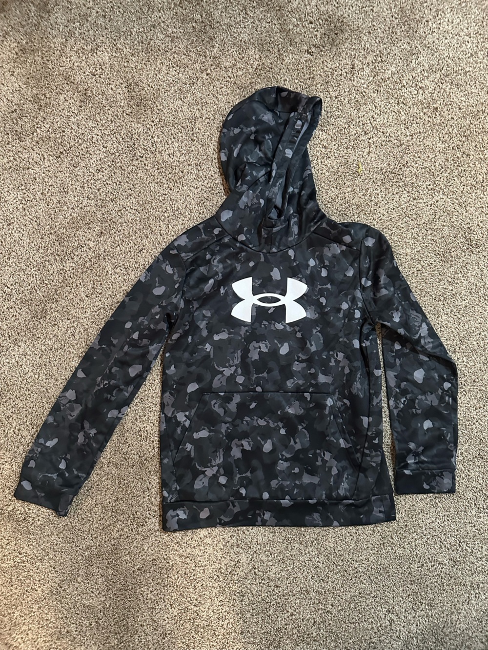 Kids Under Armour Black & Gray Camo Pullover Hoodie with White Logo